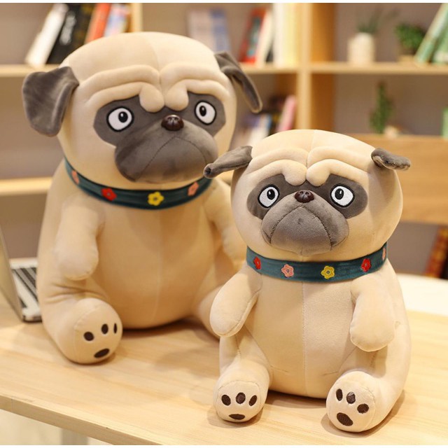 Gấu bông chó Pug mặt nhăn đeo vòng cổ dáng ngồi kích thước 30-40-50cm