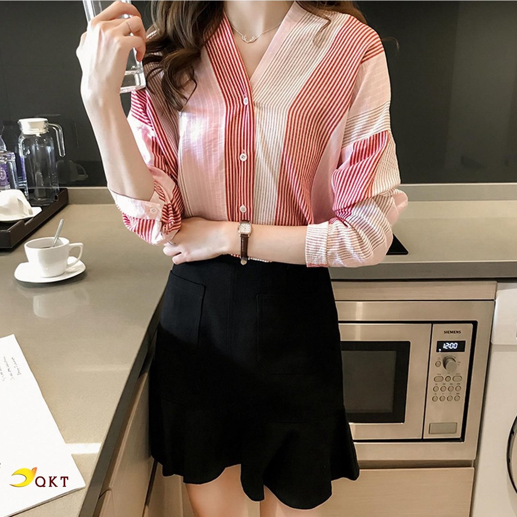 Áo Sơ Mi Dáng Rộng Tay Ngắn Cổ Chữ V Họa Tiết Kẻ Sọc Phong Cách Hàn Quốc