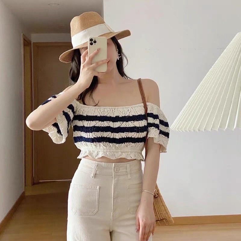 Áo len mongtoghi trễ vai dáng croptop hàng qc