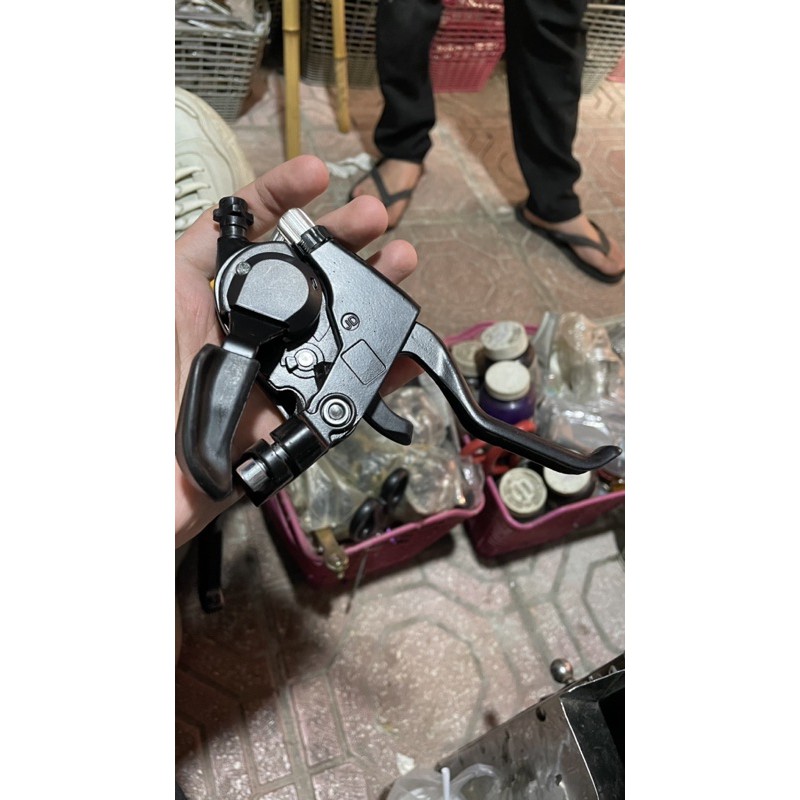 Tay bấm xả 37