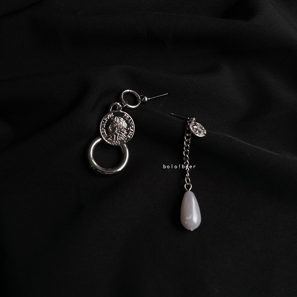 Khuyên tai hình chân dung đính ngọc trai nhân tạo phong cách vintage