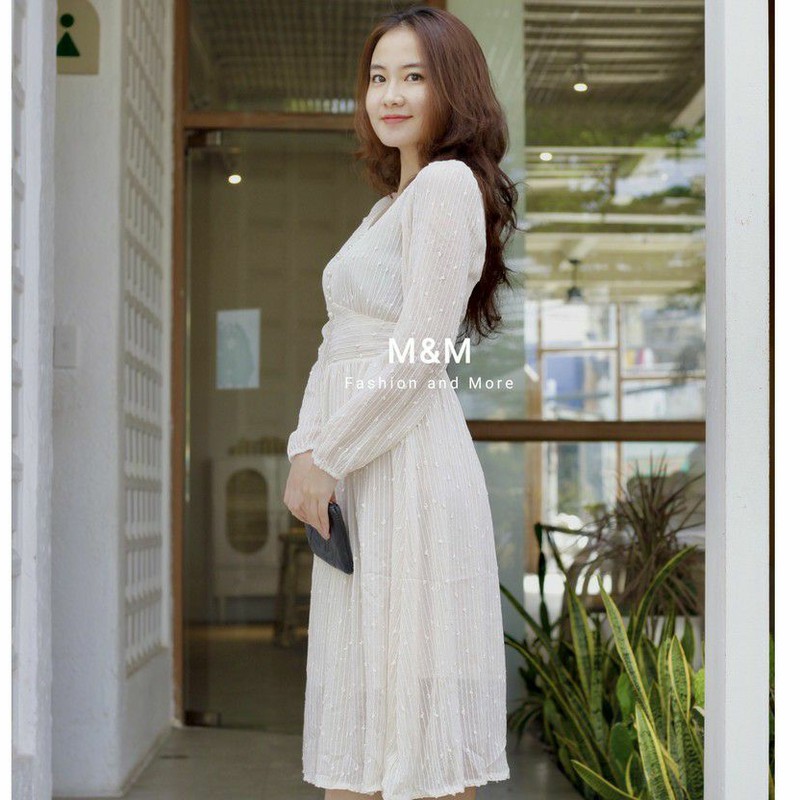 ĐẦM VOAN NỮ 2 LỚP TAY DÀI CỔ CHỮ V MÀU TRẮNG ĐÍNH KIM SA SANG TRỌNG | BigBuy360 - bigbuy360.vn