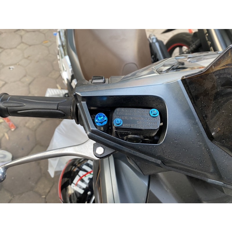 Ốc titanium gr5 Chân Kính/ Chân Gương Mọi Thương Hiệu Xe Máy(đầu Vương miện giá 1 ốc)