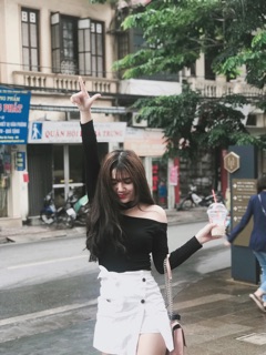 Áo thun hở vai