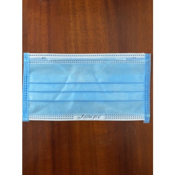 [Chính hãng] Khẩu trang y tế 4 lớp FAMIPRO Hộp 50 cái - An toàn đạt tiêu chuẩn