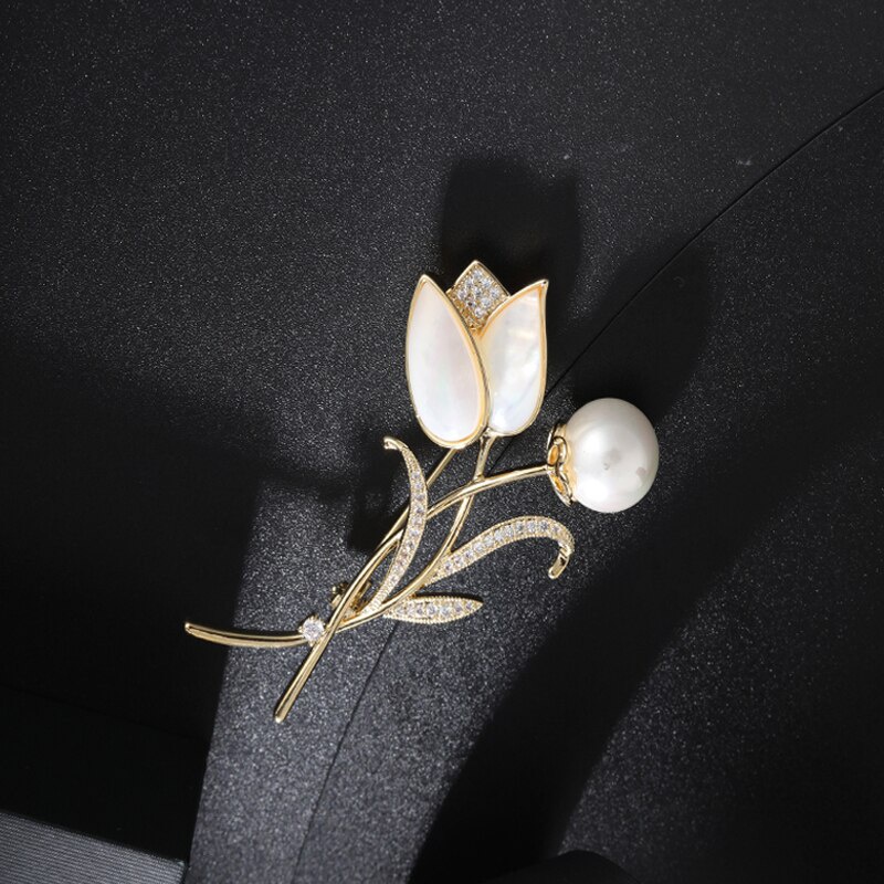 Ghim Cài Áo Hình Hoa Tulip Đính Đá Và Ngọc Trai Thanh Lịch