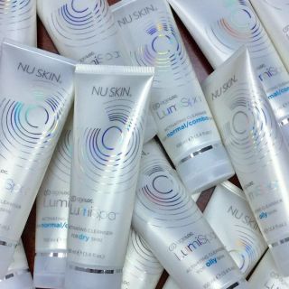 Sữa rửa mặt lumispa Nuskin