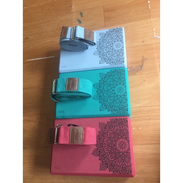 Gạch Tập Yoga Eva Cao Cấp Kẻ Viền In Hoa Văn Nặng 300gram và 200gram Giá Trên 1Sp