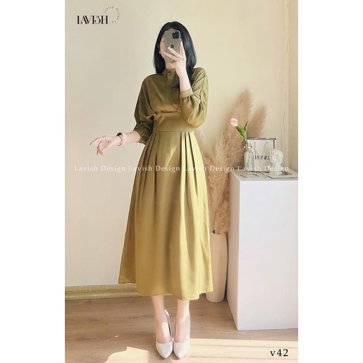 [Mã FAMARAL1 giảm 10K đơn 50K] Váy nâu vàng cổ tàu dáng dài | BigBuy360 - bigbuy360.vn