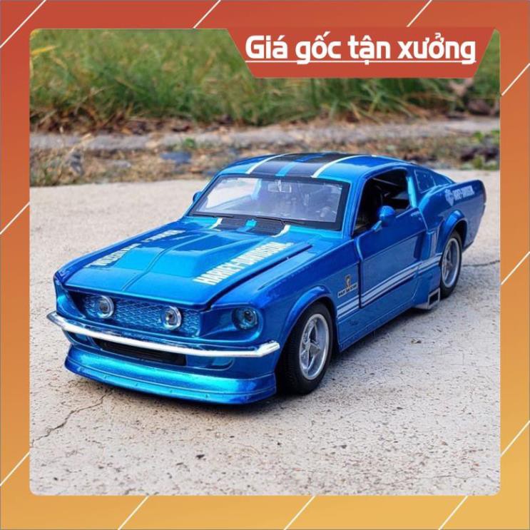 Mô hình xe 1967 Ford Mustang GT 1:32 Proswon