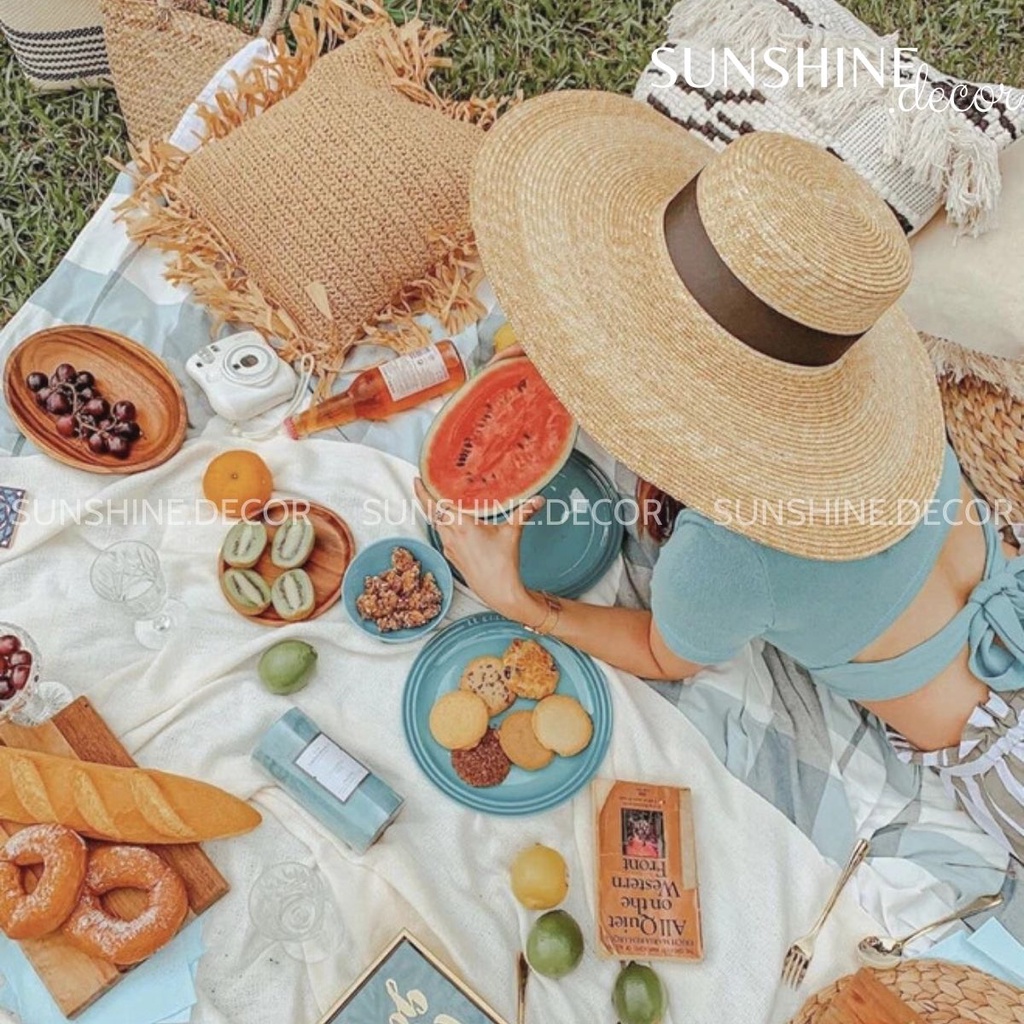 Vải trắng làm thảm picnic chụp hình dã ngoại phong cách hiện đại