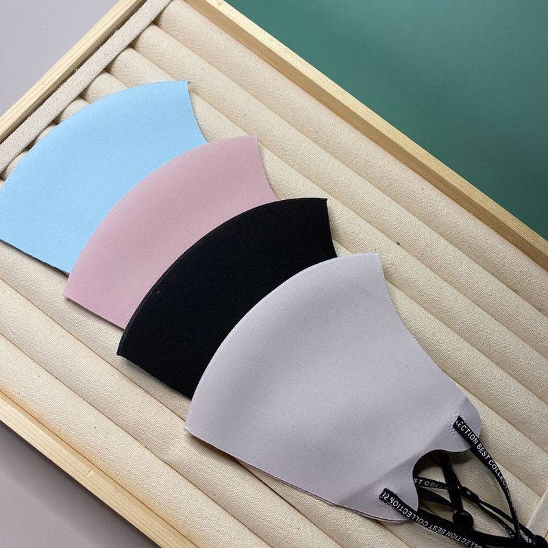 (Hàng Mới Về) Khẩu Trang Lụa Chống Bụi Thoáng Khí Thời Trang Xuân Hè | BigBuy360 - bigbuy360.vn