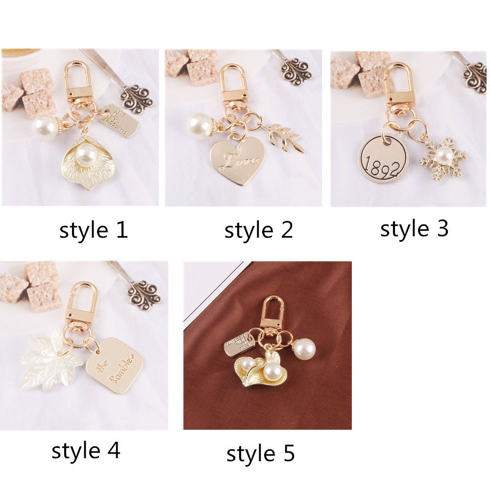 Móc khóa hình chiếc lá dễ thương MIHAN1