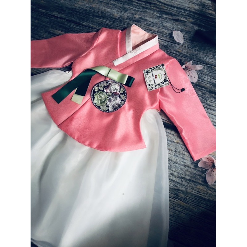 Bộ hanbok cho bé