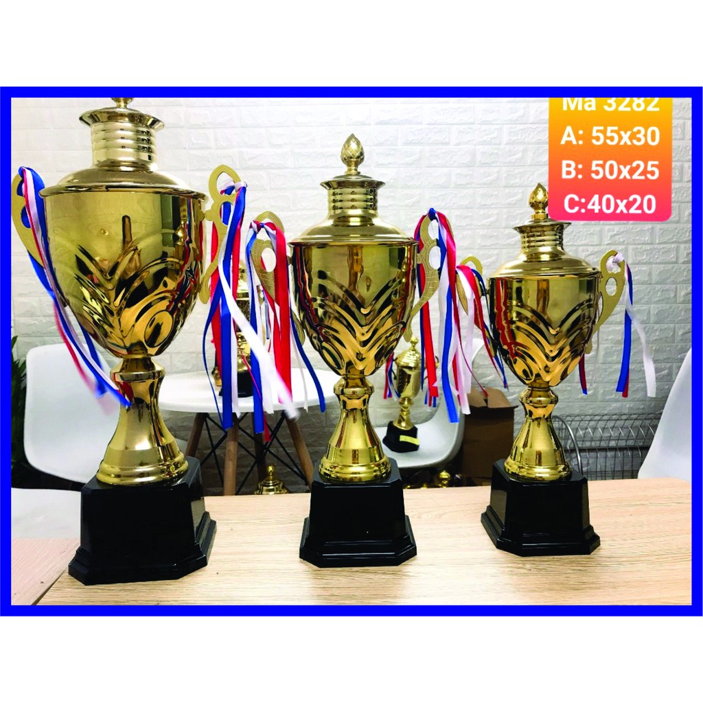 Cup vàng vô địch bóng đá