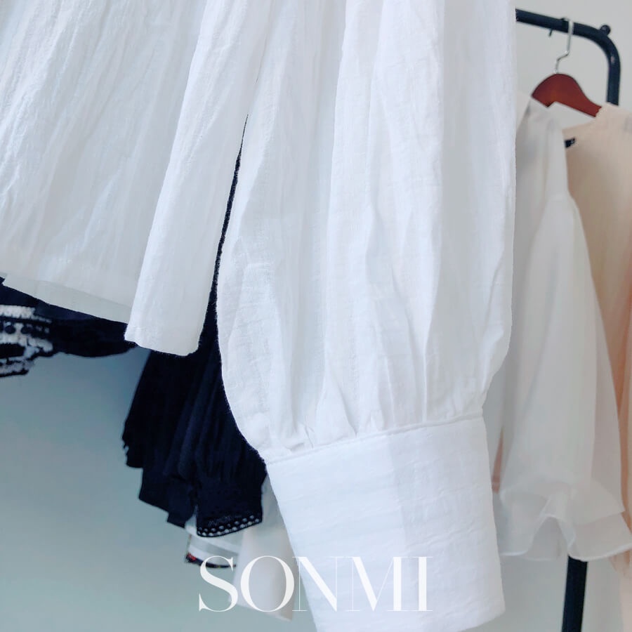 Áo Sơ Mi Nữ SONMI Kiểu Cổ Tròn Viền Ren Tay Dài MAROOCHI MINDY