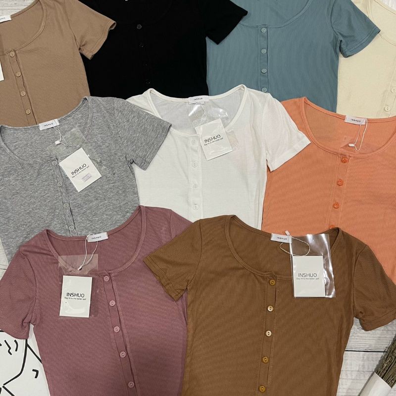 Áo thun tăm khuy giữa croptop