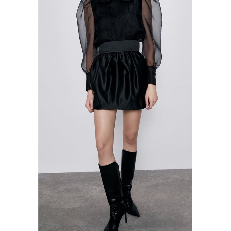 Chân váy đen phồng Zara