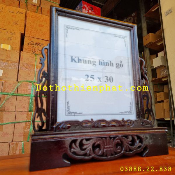 Khung Hình Chạm Gỗ Xà Cừ 25×30 Màu Đen