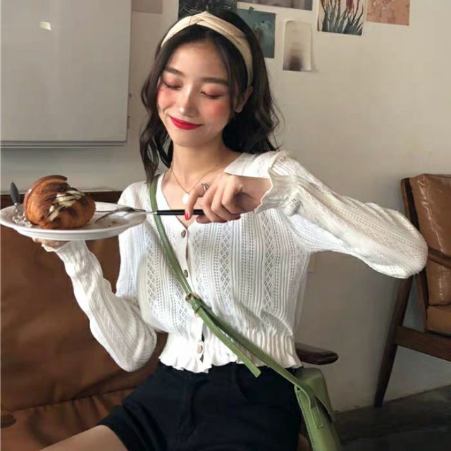 😘 Áo croptop xuân thu dài tay cổ tim chiết eo nữ tính