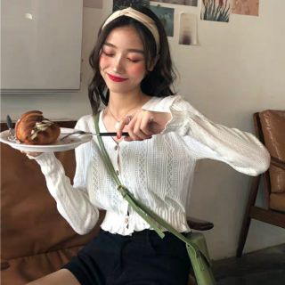 😘 Áo croptop xuân thu dài tay cổ tim chiết eo nữ tính (kiểu Jennie)