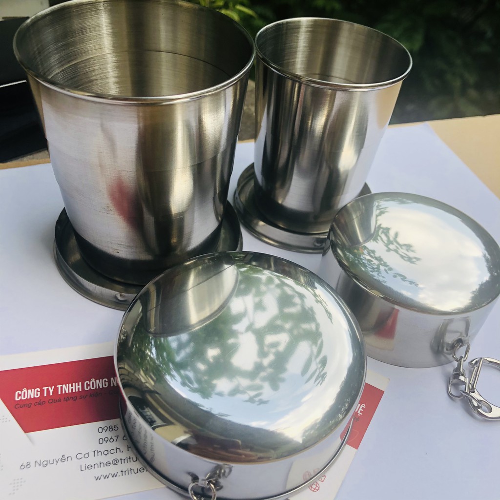 Đặt cốc nước gấp gọn chuẩn inox 304. Cốc nước gấp gọn an toàn cho người sử dụng.