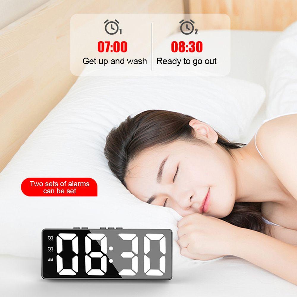 Đồng Hồ Báo Thức Điện Tử Có Đèn LED Hiển Thị Nhiệt Độ Và Lịch