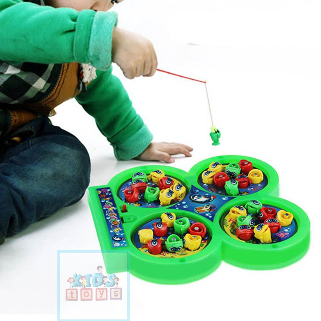 Đồ chơi câu cá nam châm 4 hồ, 32 cá 4 cần câu phát nhạc xoay 360 độ chạy pin AA chất liệu nhựa an toàn