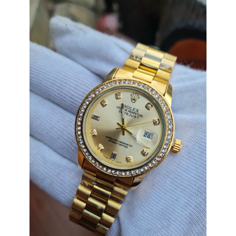 Đồng hồ Rolex sang trọng - chống nước