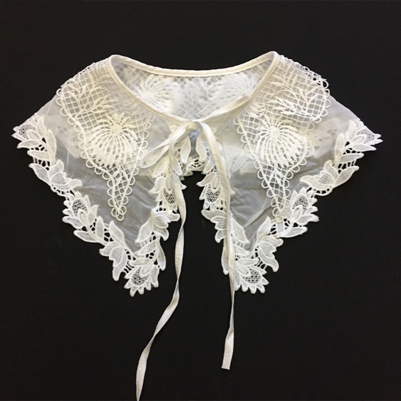 Cổ áo ren hai lớp thêu họa tiết dành cho nữ