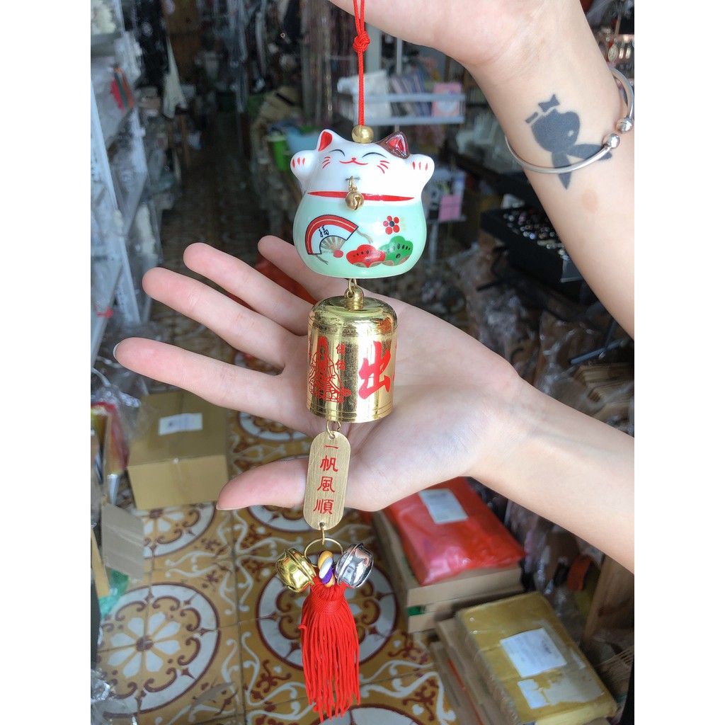 Chuông mèo thần tài chữ tua rua