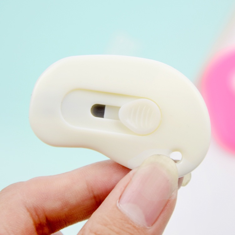 Dao rọc giấy bỏ túi mini thiết kế hình đáng yêu tiện lợi màu sắc ngẫu nhiên - văn phòng phẩm - HOKAMI STORE