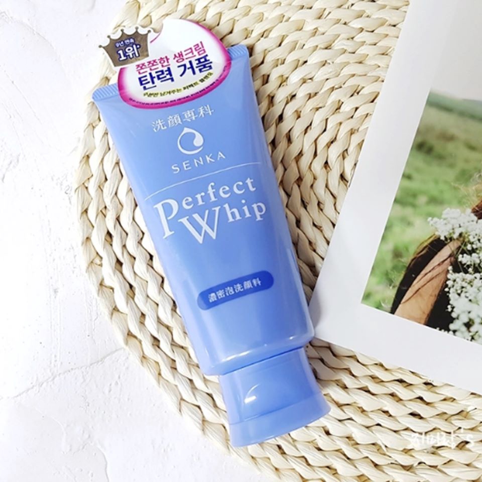 Sữa rửa mặt tạo bọt chiết xuất tơ tằm trắng Senka Perfect Whip (xanh dương) | BigBuy360 - bigbuy360.vn