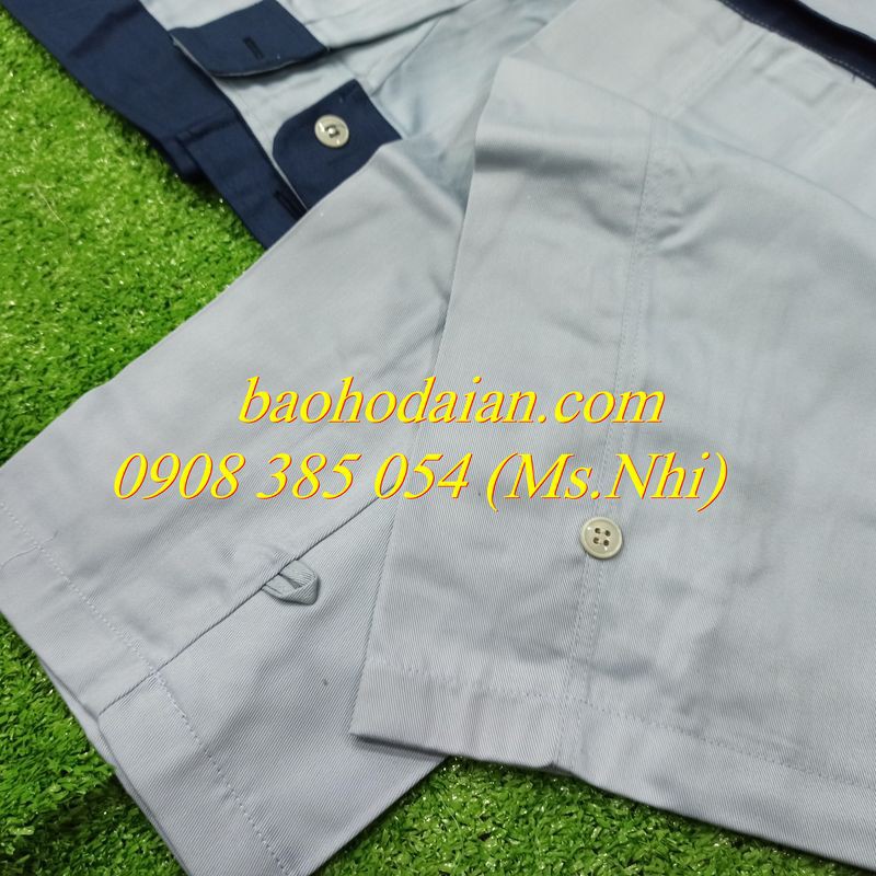 Quần áo bảo hộ lao động màu ghi phối tím than lề đỏ vải kaki thấm hút mồ hôi M14 - Hình thật