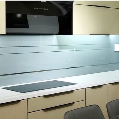 Sơn tráng gương trên kính, mika