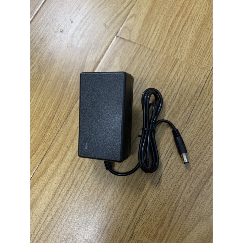 Sạc pin Li-ion 5S 21V - 2A, có đèn báo sạc đầy