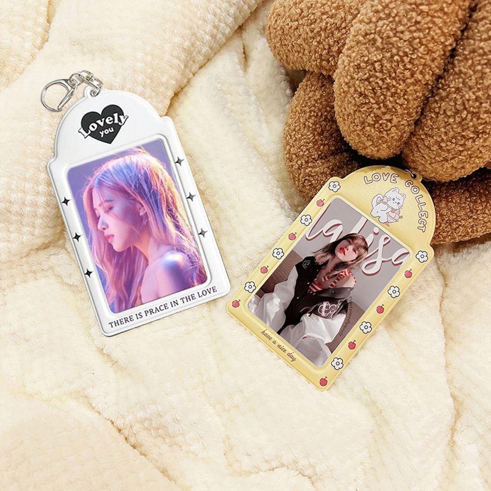 Móc Khóa / Thẻ Ảnh Thần Tượng Màu Trắng Đen Thanh Lịch