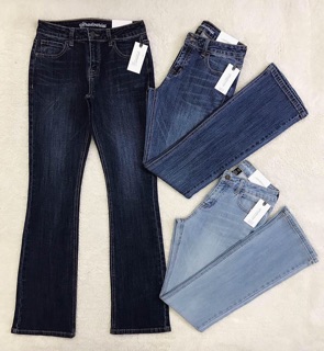 jeans ống loe dài
