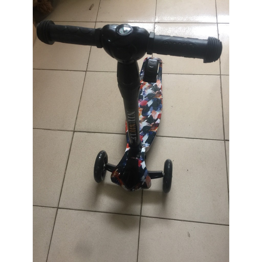 Sale Xe trượt scooter 3 bánh Hot .