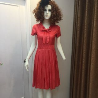 Đầm thiết kế