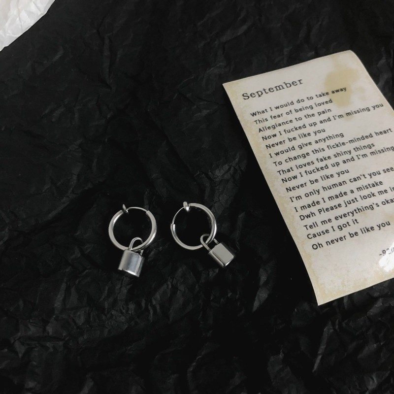 Khuyên Tai Thép Titan Hình Ổ Khóa Thời Trang Cho Nữ