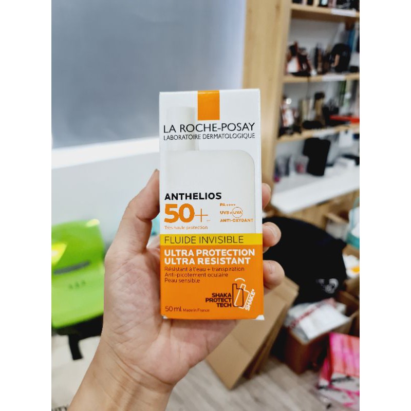 Kem chống nắng La Roche-Posay Anthelios SPF50 Shaka Fluide - da hỗn hợp