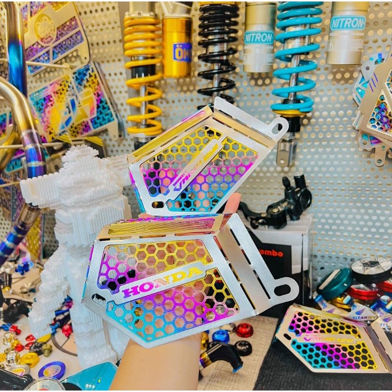 Nắp Nước Mát Titan Cho Vario, Ab