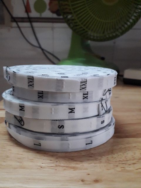 Cuộn mác vải dệt size và số 1000 cái
