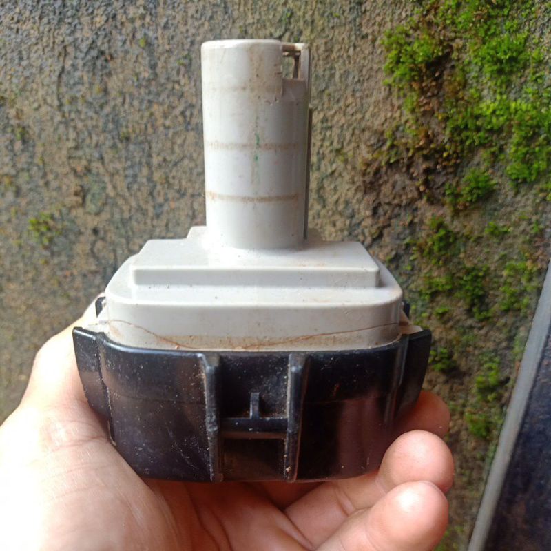 Pin đóng makita12v