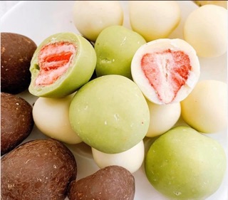 Kẹo socola bọc dâu