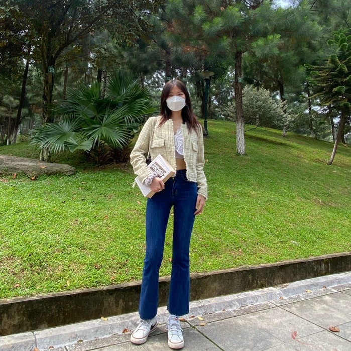 Quần jean nữ lưng cao, ống leo, không gấu, chất liệu vải jean thun co giãn cao cấp, thoải mái vận động.