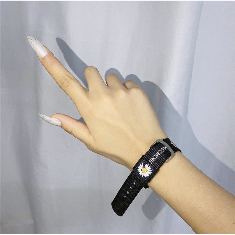 [Giao Hàng Miễn Phí] Vòng Tay Dây Bện Trang Sức Hình Hoa Cúc Nhỏ 22806 Siêu Hot Cho Nam Và Nữ