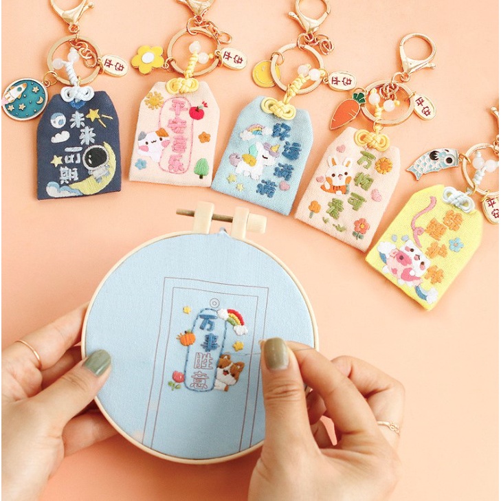 [ CÓ SẴN ] DIY / BỘ KIT TỰ THÊU MÓC KHOÁ OMAMORI