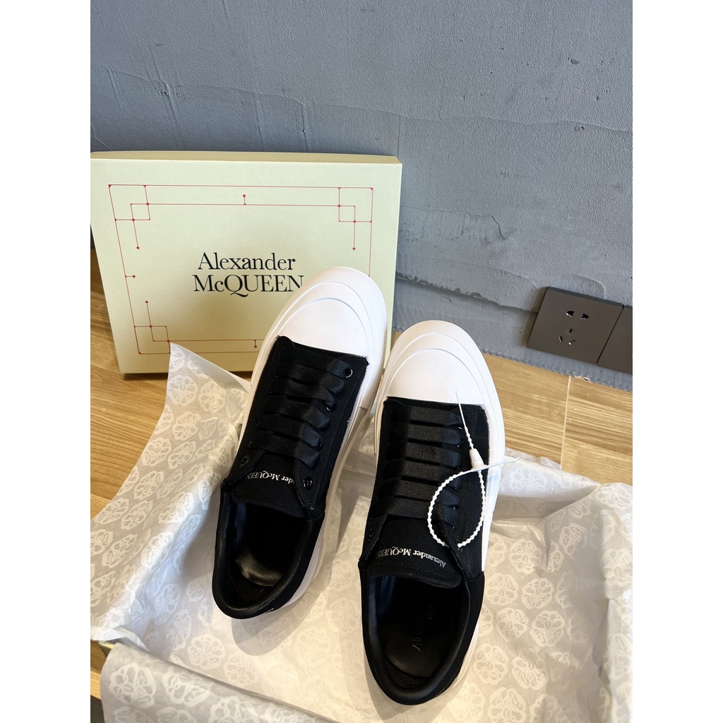 Giày Sneaker Nữ Oversized